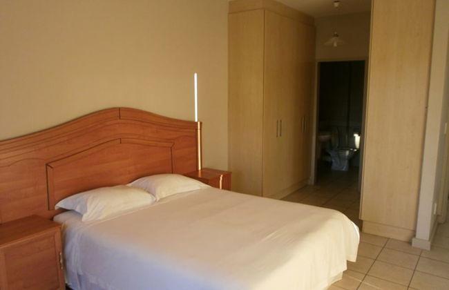 Knightsbridge 105 - Apartment - Photo 4