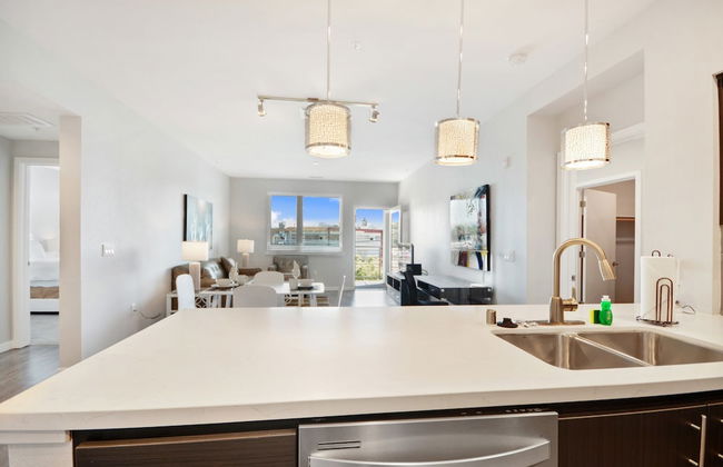 Global Luxury Suites in Menlo Park - Photo 19