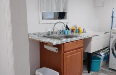 "Cozy Basement Retreat Just 40 Minutes to NYC!" - Foto 35