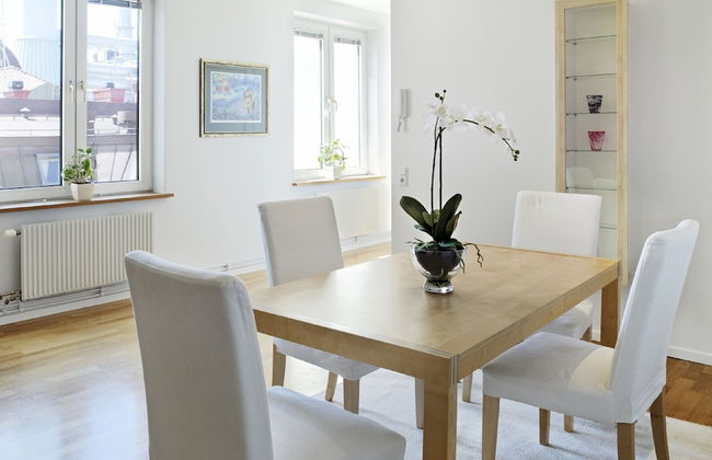 Apartments at Hotel Riverton - Photo 7