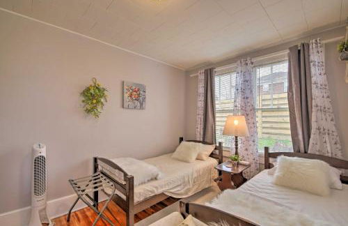 Modern, Sun-Lit Retreat with Fire Pit and Yard! - Foto 25