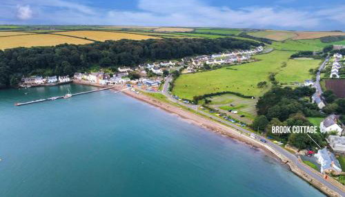 Yellow Cottage - 2 Bedroom Cottage - Dale - Foto 5