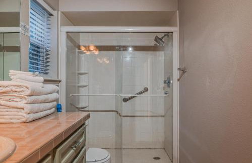 Riverside country retreat with easy access to all that Houston has to offer - Foto 77