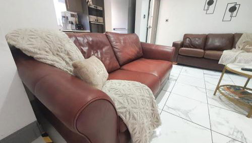 Families Only - Pet Friendly sleeps 6 maximum NO PARTIES - Foto 3