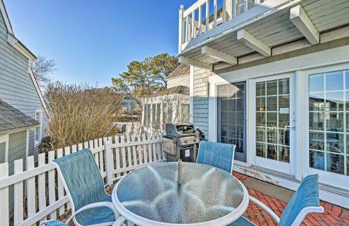 Ocean-View Gem with Private Beach in Mashpee! - Foto 23