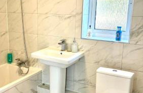 Newly Renovated 2BR Near Airport Book Fast - Foto 9