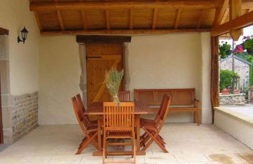 Gîte spacieux avec terrasse, confort moderne dans un cadre verdoyant et propice aux balades. - FR-1-589-79 - Foto 9