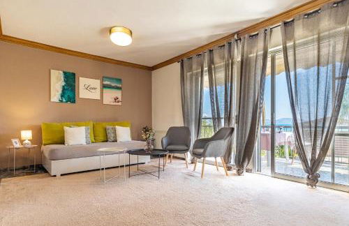 Almyros Sea Front Villa - Photo 2