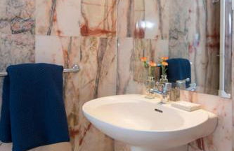 Sea frontline stylish beach House - Foto 49