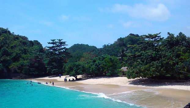 Spiaggia di Tiga Warna