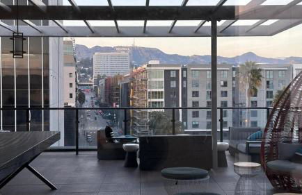 Hollywood CHIC Studio with FREE parking - Photo 2