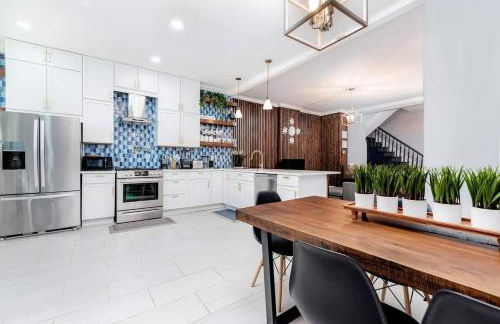 Home 4/ King Beds - Large Garage by StayStLouis - Foto 11