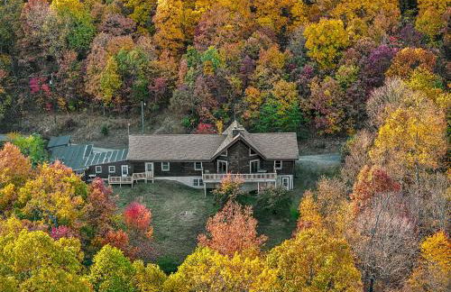 Overlook at Sleepy Creek -- Sleepy Creek Frontage, Secluded, Grill, Fire Pit, Deck, Family Friendly, Game Room, Fishing, Hammock, View, Fireplace - Foto 78