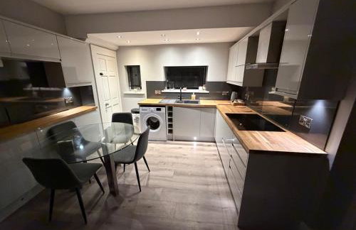 2 Bed house - Brighouse close to McDonalds and B&M - Foto 11