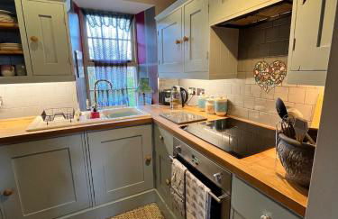 Quirky Highland Cottage with Stunning Views - Foto 17