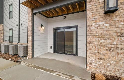 Modern King BR, Sectional, Pool, Gym, Near U of A - Foto 41