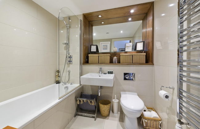 Superb Apartment With Terrace Near the River in Putney by Underthedoormat - Foto 27