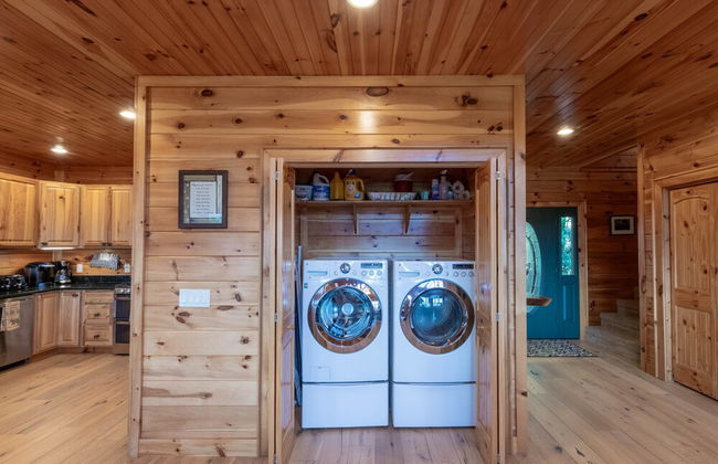 Luxury 4200 Sqft Log Cabin on 50 Acres Sleeps 16 - Foto 53