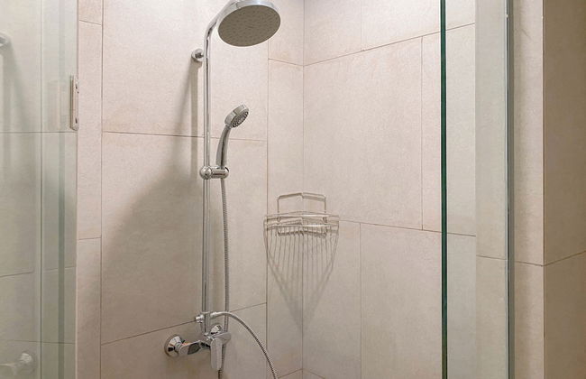 Chic 1BR Apartment at Menara Jakarta Kemayoran - Foto 12