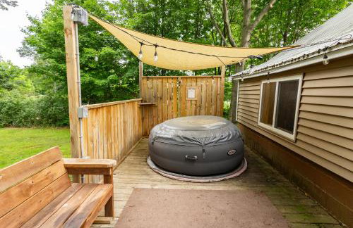 Spacious & Updated MQT Home - HotTub - Backyard - Foto 37