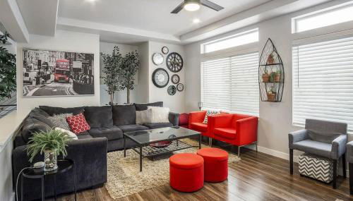 Beautiful 3 Bedroom Private home with easy access - Foto 3