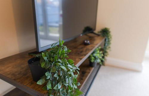 Stunning Garden House with Free WIFI and Parking - Foto 15