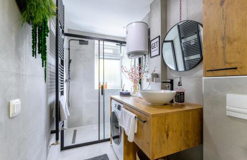 Home Abroad - Foto 7