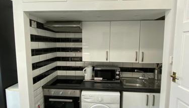 Whitehorse's Gated Studio Apartment - Foto 4, stove