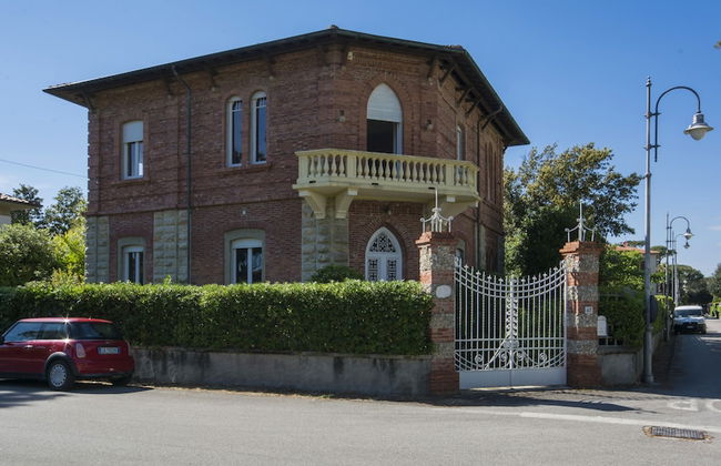 Fantastic Liberty Villa in the Heart of Versilia - Photo 25