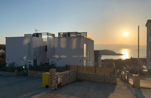 VILLA SOLIS LACUS modernes Apartment - privater beheizbarer Pool- Klimaanlage - private Parkplätze - Foto 47