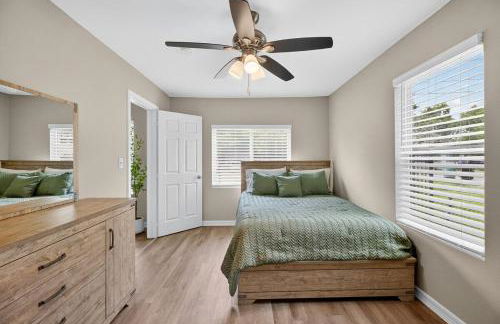 Stylish and Cozy 4BR Home in Houston, Sleeps 9 - Foto 17