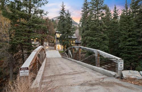 Pont de Rêves: Luxe Sundance Riverfront Chateau - Foto 64