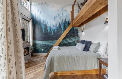 The Evergreen Treehouse with Winter Views - Foto 26