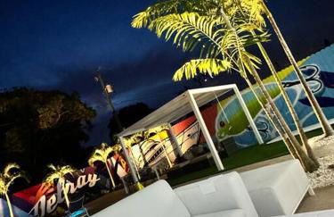 Exclusive Oasis, Exotic Pool & Miami Inspired Art - Foto 17