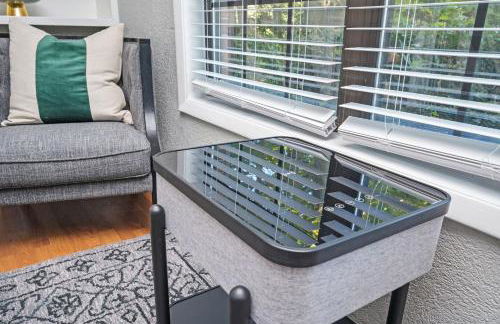 Vibrant Family Retreat~Sleeps 8~2 Kings~ Game Room - Foto 10