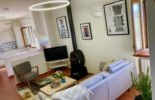 Grove Cottage: Immersed in nature & close to town - Photo 10