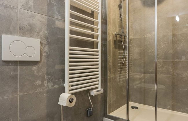 Elegant Apartment - 2bd/6p - Hotel de Ville - Foto 12