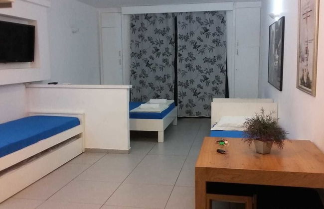 Nice Place - Photo 4