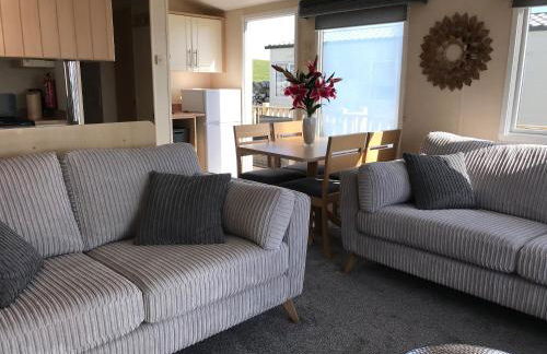 Beautifully Presented 2 Bedroom Static Caravan - Photo 19