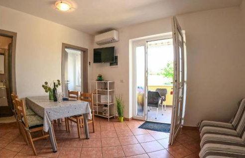 Stunning Apartment In Lovrecica - Foto 2