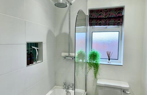 Stylish and Cosy stay in the Heart of Malton - Photo 40