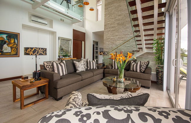 Luxury Hillside Estate at Nativa Resort by RedAwning - Foto 15