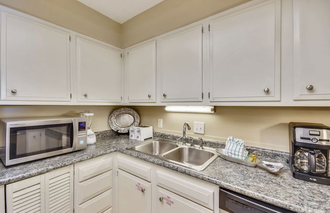 Dolphin Point 303c 2 Bedroom Condo by RedAwning - Foto 10