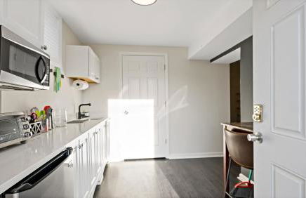 Easy METRO 1 min WALK Basement space Comfy - Foto 6