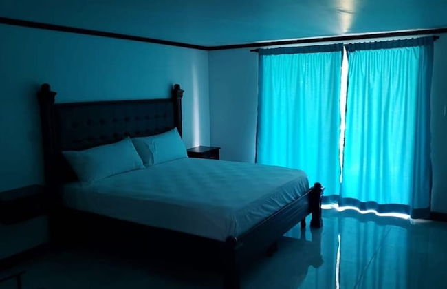 Sand and Blue Seas - Photo 7