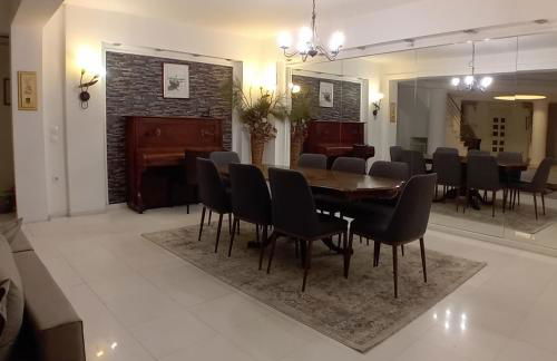 Villa Stef Lux - Πολυτελής Βίλα 8 - 10 ατόμων με Εσωτερική Πισίνα περιοχή Αεροδρομίου - Περαίας Θεσσαλονίκη - Photo 3