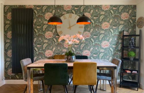 Group Contractor Stay 3 Bed House Bedford Parking WiFi - Foto 21