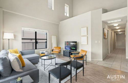 Perfect Location Near UT and Large Patio With A View - Foto 12