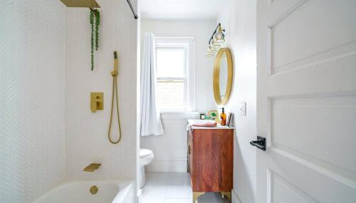 Bamboo Bungalow by Jungle House Near Convention Center OSU & Nationwide Arena Walk to High Street Downtown & Short North 5 800 Reviews Private Parking - Foto 5