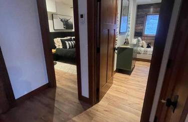 Modern Mountain Lake House - Foto 23